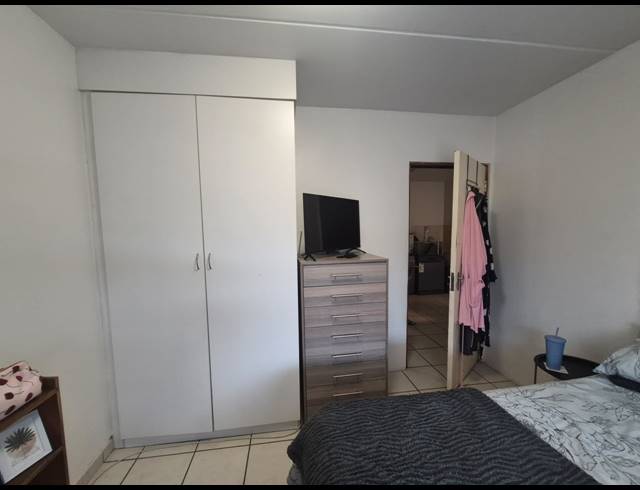 1 BEDROOM APARTMENT FOR SALE IN PARKRAND